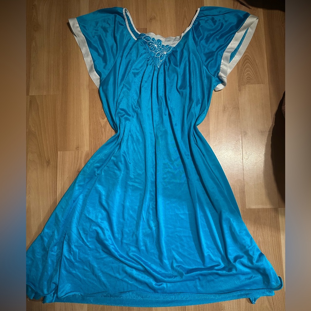 Vintage Babydoll style Blue Nightgown w/ White Accents